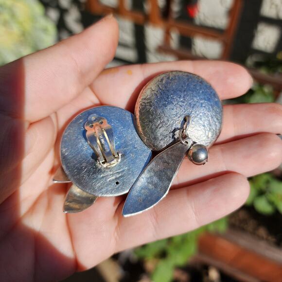 Vtg Susan Cummings Earrings Hammered Sterling Silver Dreamcatcher Feather Clips - Picture 13 of 13